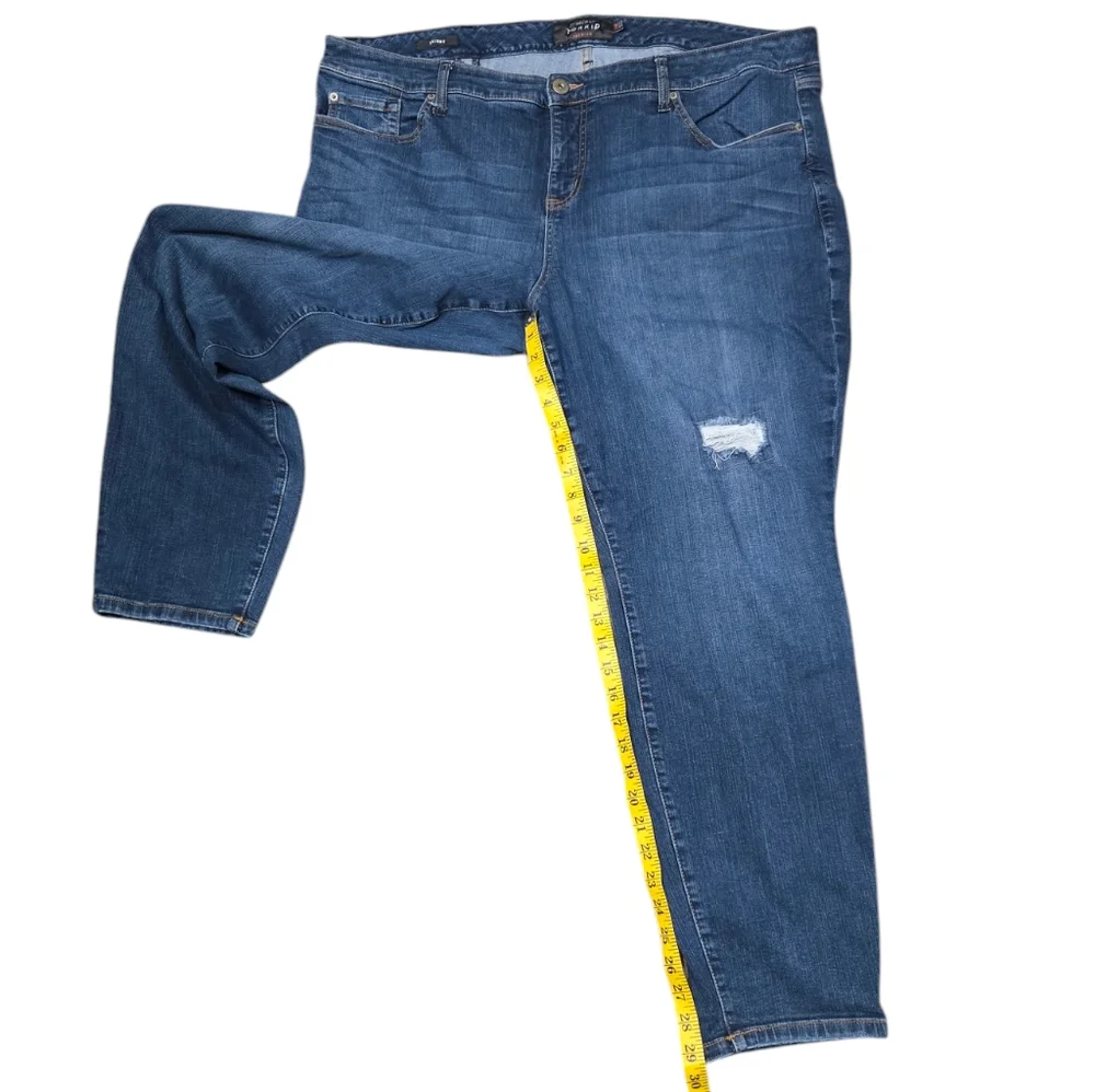 Torrid Premium Distressed Skinny Fit Jeans Stretch Denim 24R